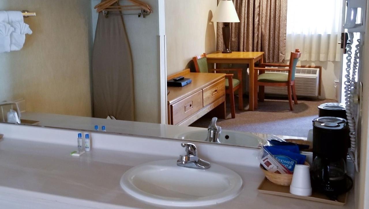 Magnuson Hotel Ely Ngoại thất bức ảnh