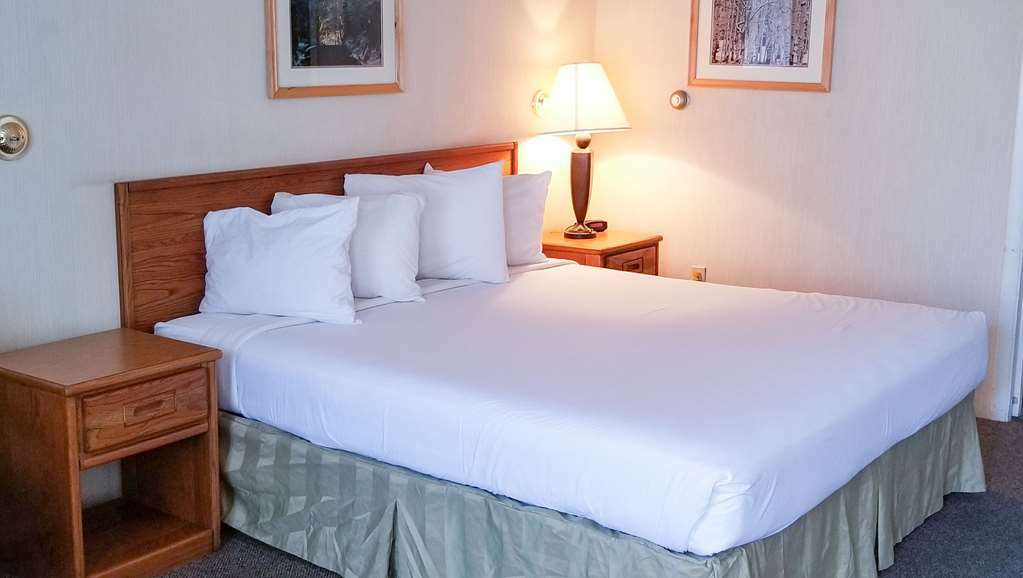 Magnuson Hotel Ely Phòng bức ảnh