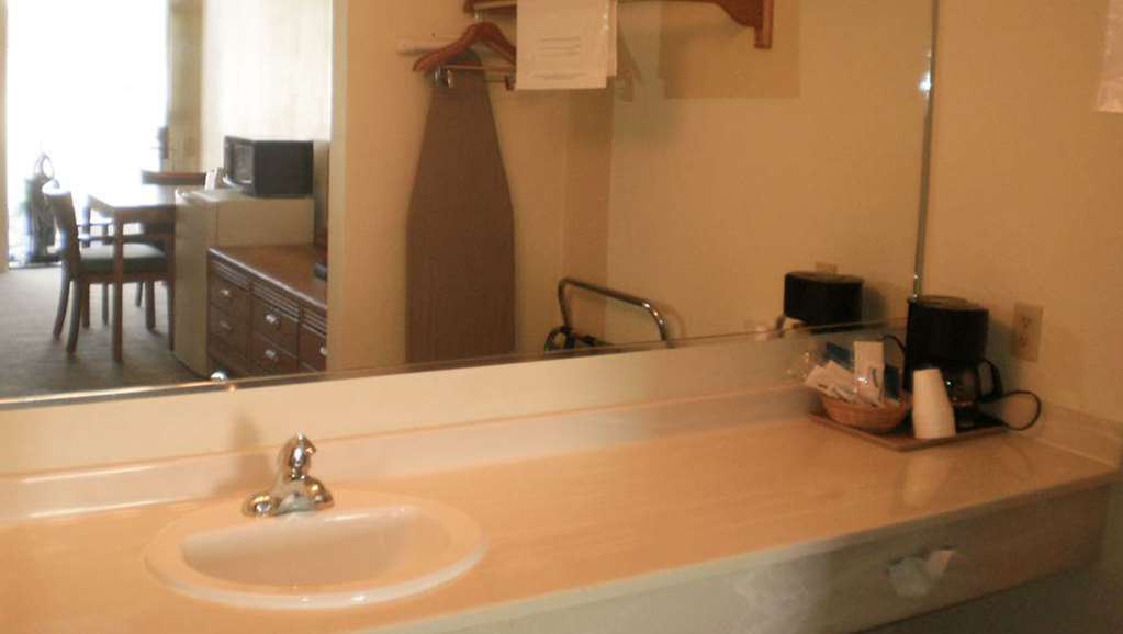 Magnuson Hotel Ely Phòng bức ảnh